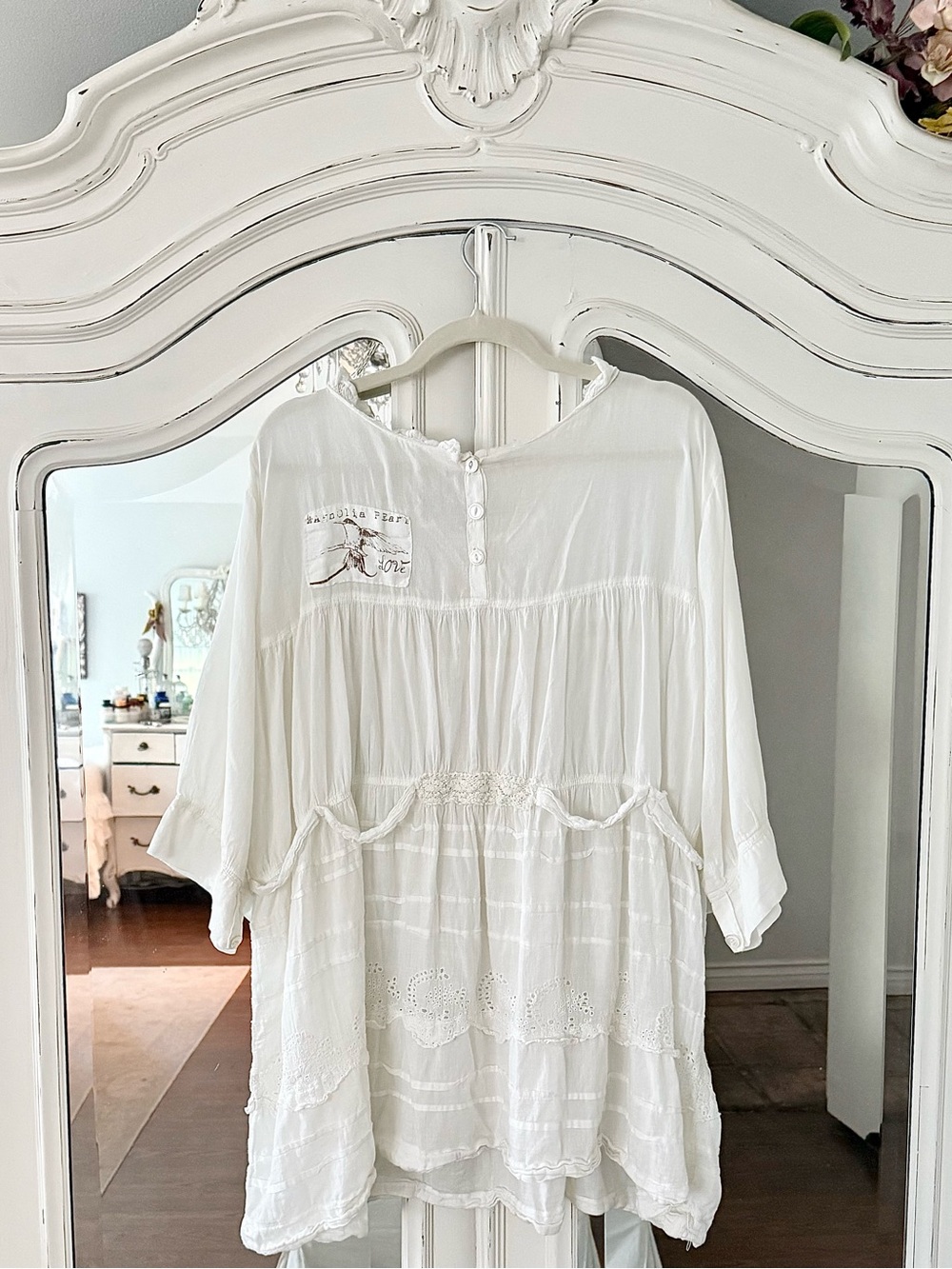 Magnolia Pearl Top - Picture 2 of 7